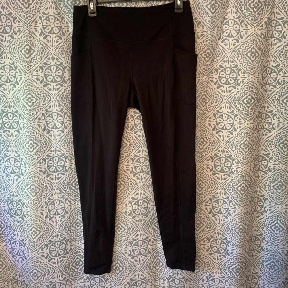 Leggings with side pockets
